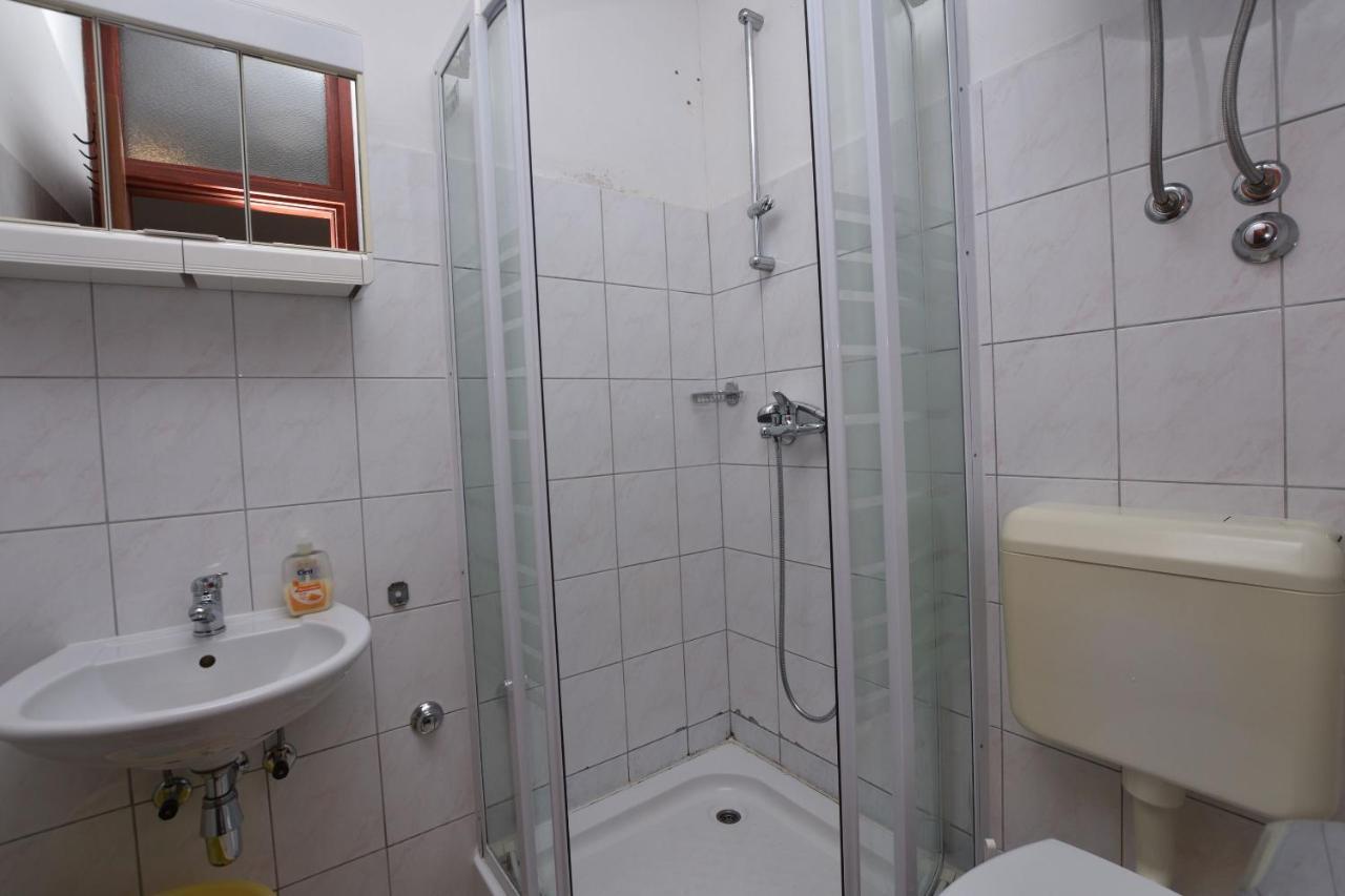 Apartments Jere Примоштен Экстерьер фото