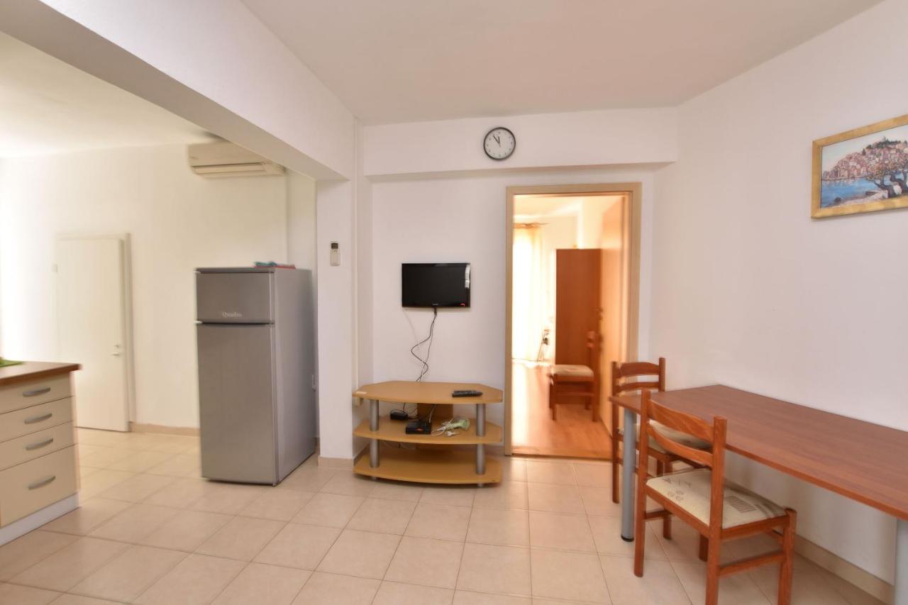 Apartments Jere Примоштен Экстерьер фото