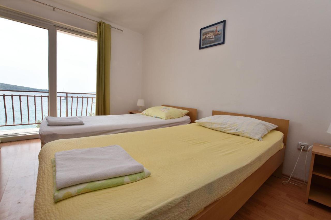 Apartments Jere Примоштен Экстерьер фото